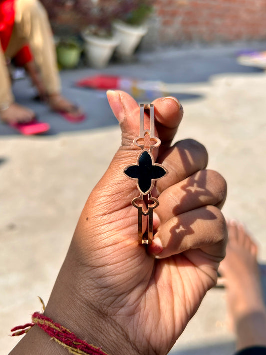 Rose Gold Plated circle : Bracelet 007