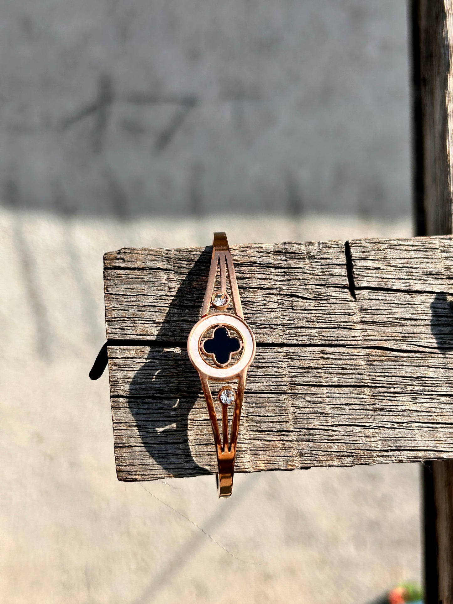 Rose Gold Plated clove : Bracelet 001