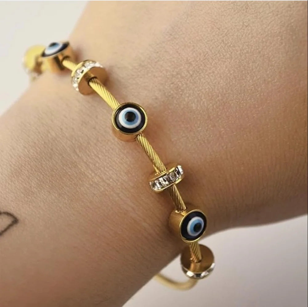 Evil Eye Golden Bracelet with Diamond Rings