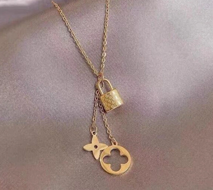 Locket Tassel Four Leaf
