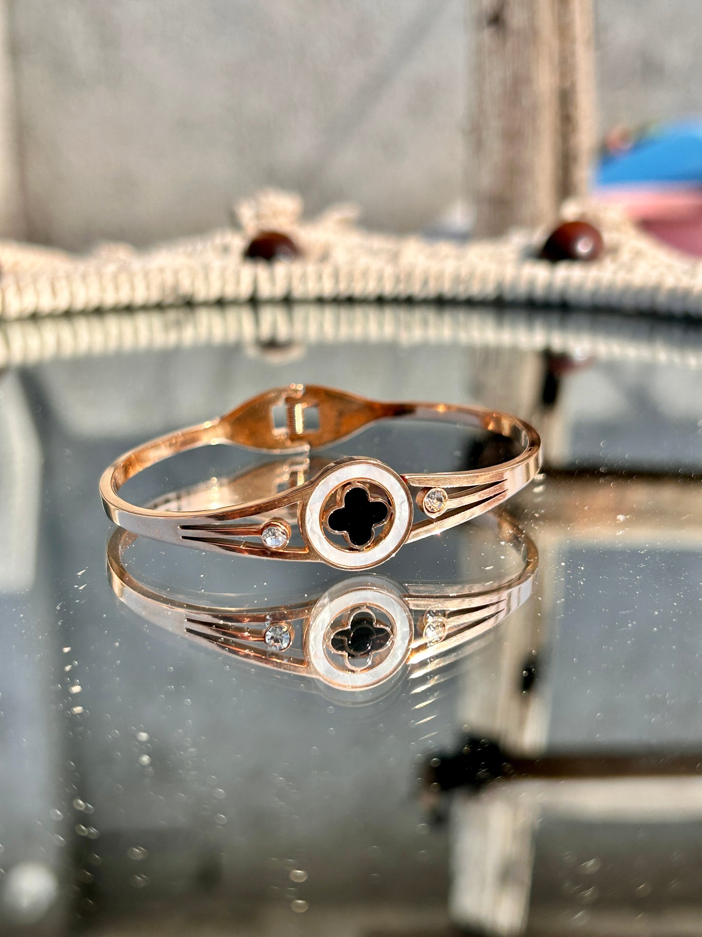 Rose Gold Plated clove : Bracelet 001