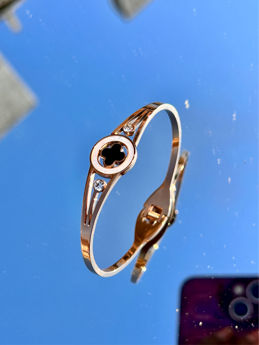 Rose Gold Plated clove : Bracelet 001